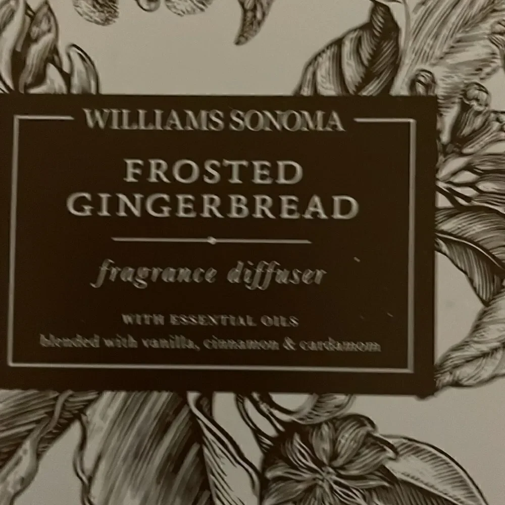 Williams Sonoma Frosted Gingerbread Diffuser NIB